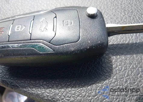 2008 Ford Mustang V6 Deluxe/V6 Premium z USA, uszkodzony, nr VIN 1ZVHT80N485145607